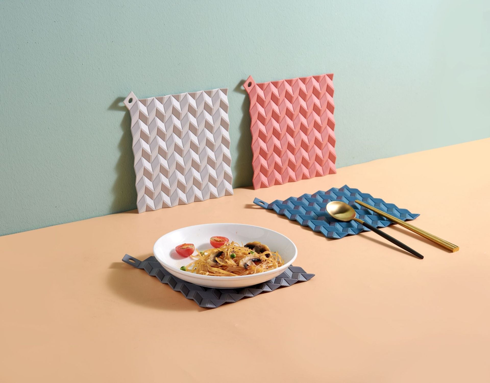 Custom Logo Silicone Wavy Insulated Placemat | Premium Corporate Gifts and Custom Gifts