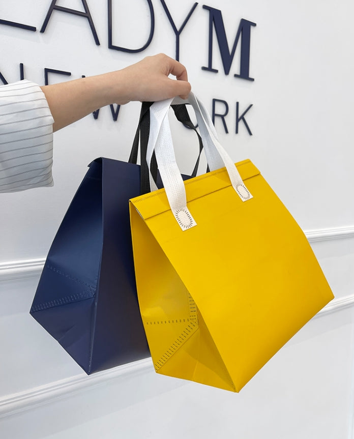 Custom Logo Aluminum foil coated insulated cooler bag | Premium Corporate Gifts and Custom Gifts